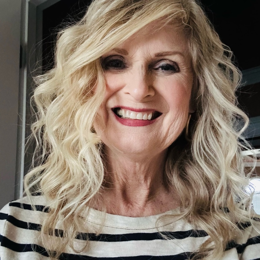 Meet your Posher, Denise